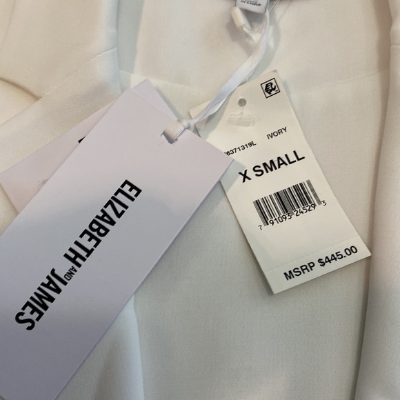 Elizabeth and James - Picture 6 of 8